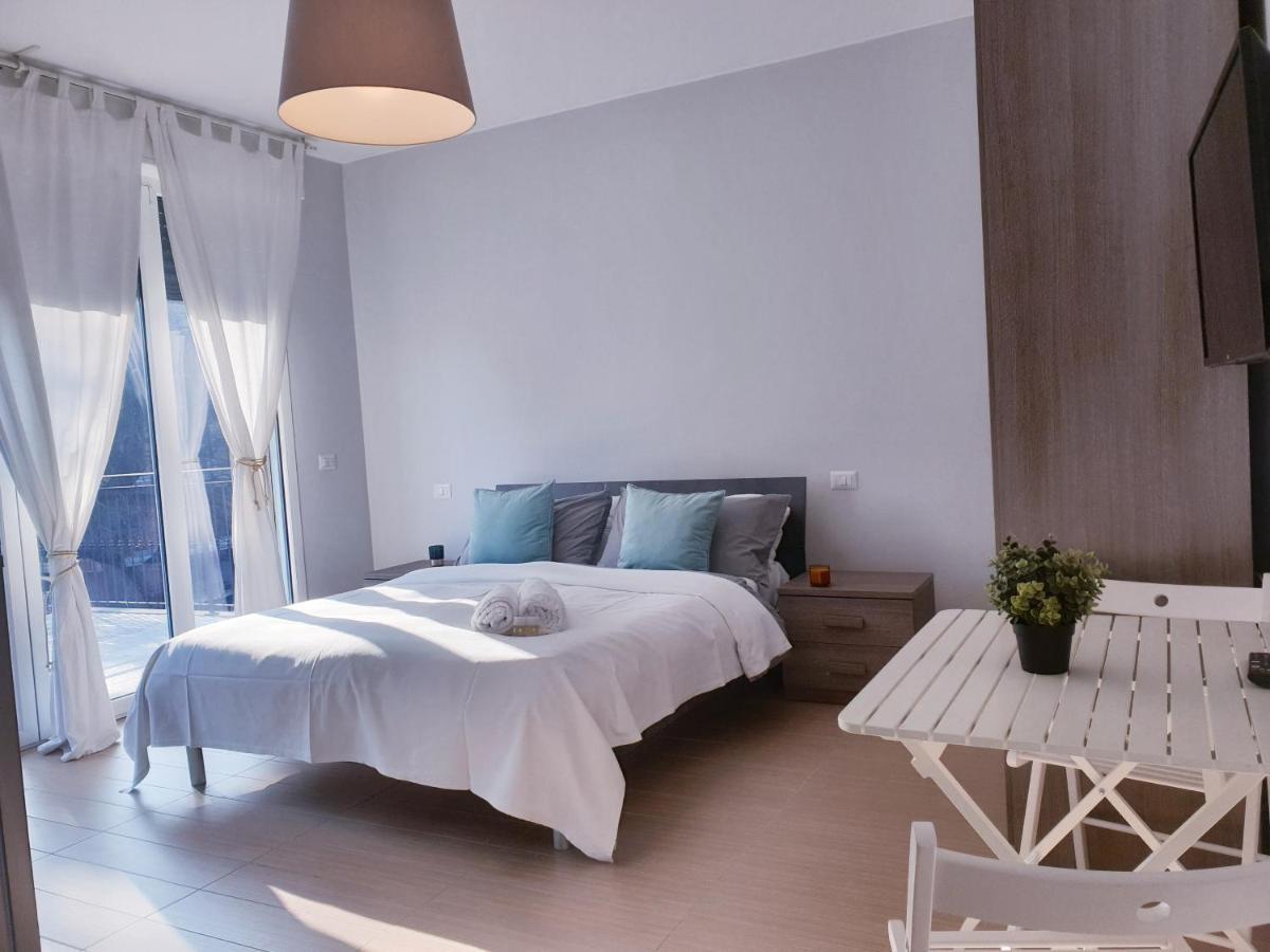 Michelangelo Apartments 科马诺 外观 照片
